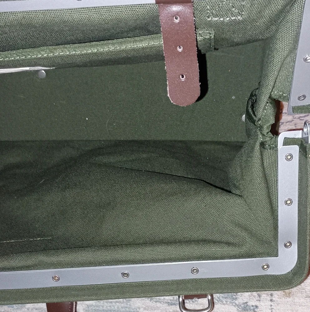 Line of Trade Weekend olive Green Canvas Men's Weekend Bag